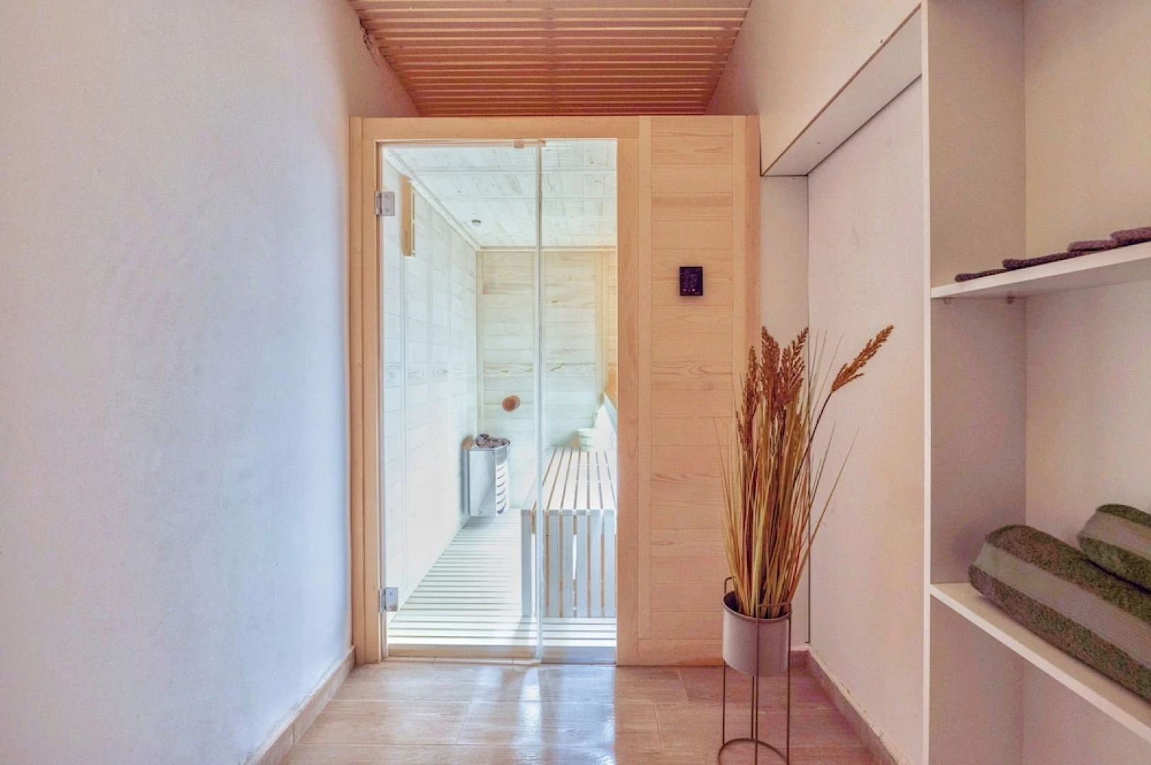 Adelos Villa With Sauna and Rooftop Garden In Elliniko