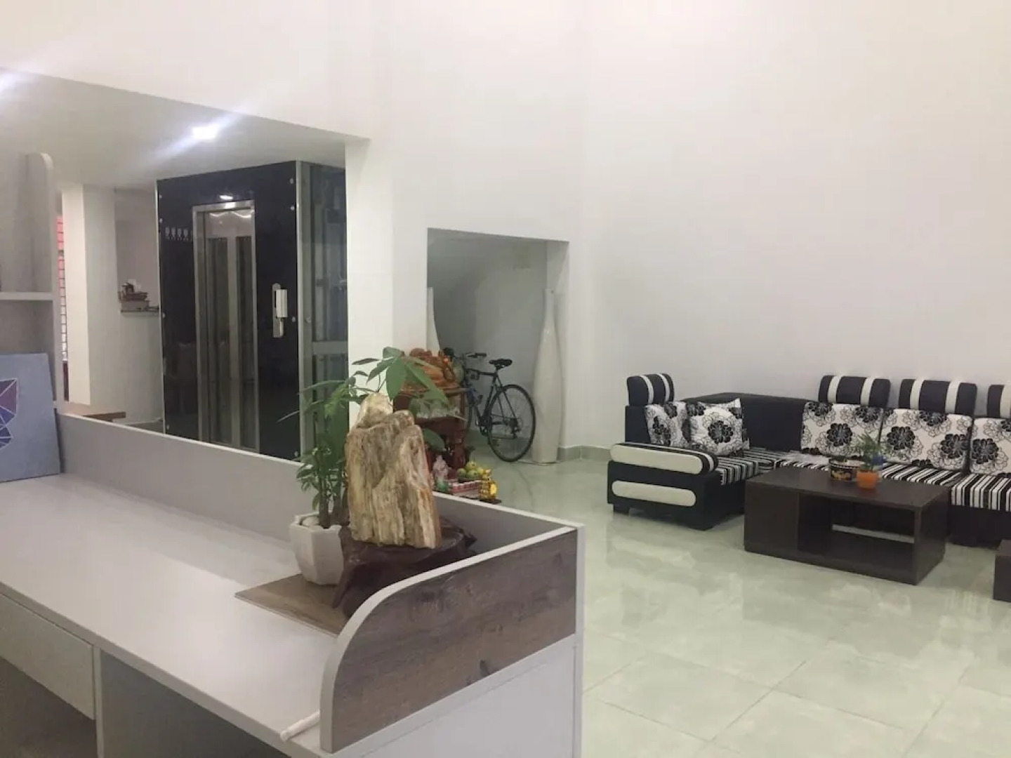 Binh Duong Hotel and Apartment