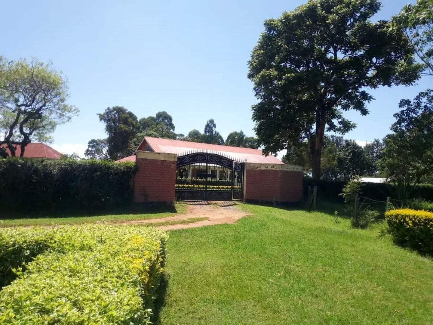 Bishop Muge Guest House & Conference