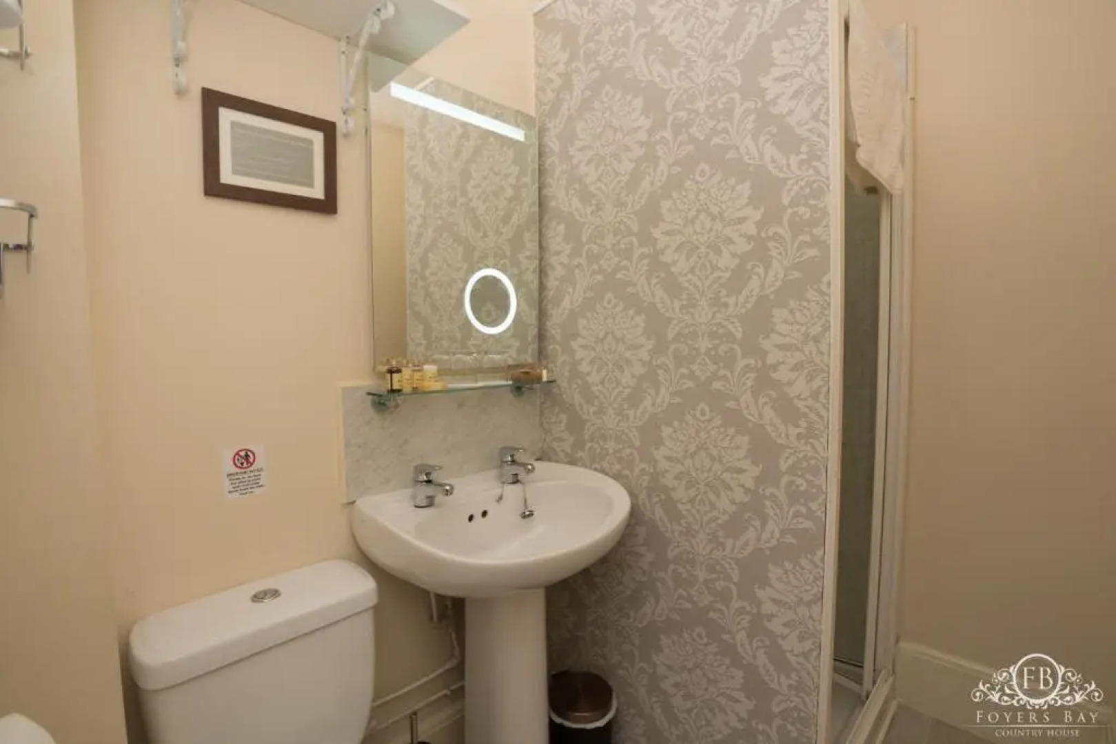 Foyers Bay Country House