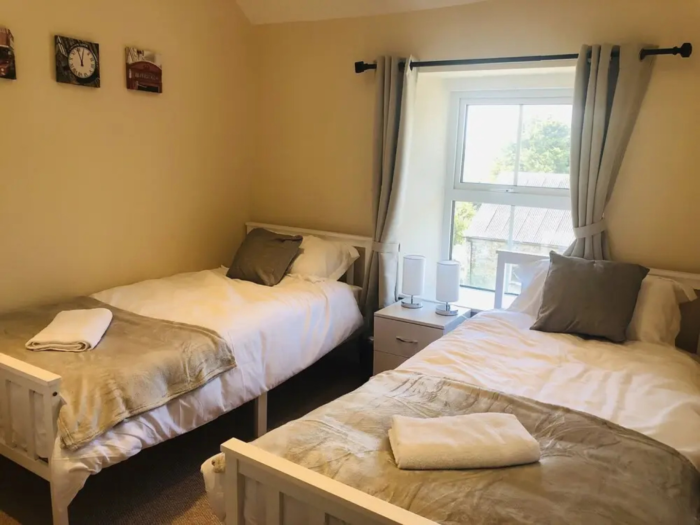 Stunning new 4 bed Cottage Heart of Pembrokeshire