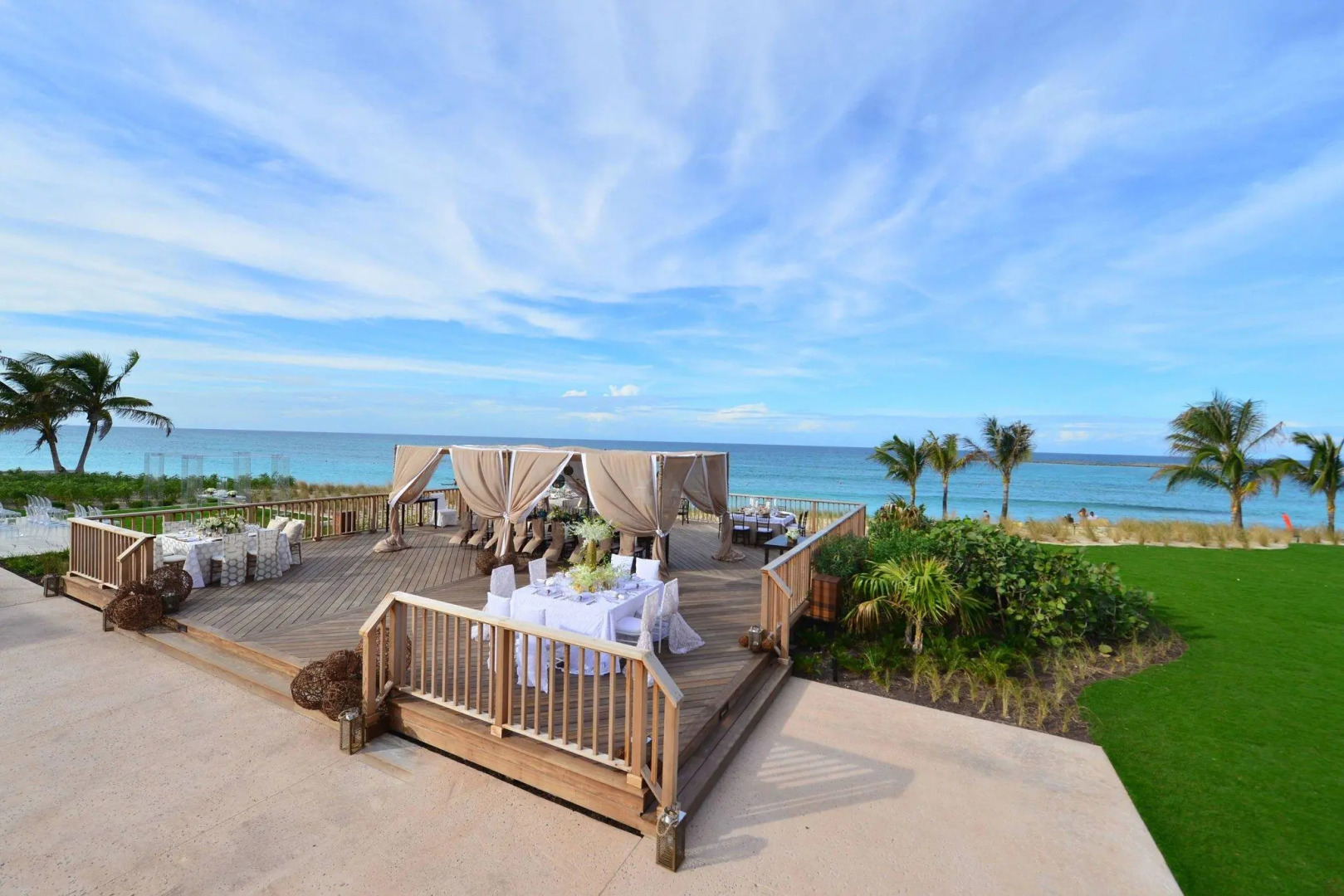 The Coral at Atlantis, Autograph Collection