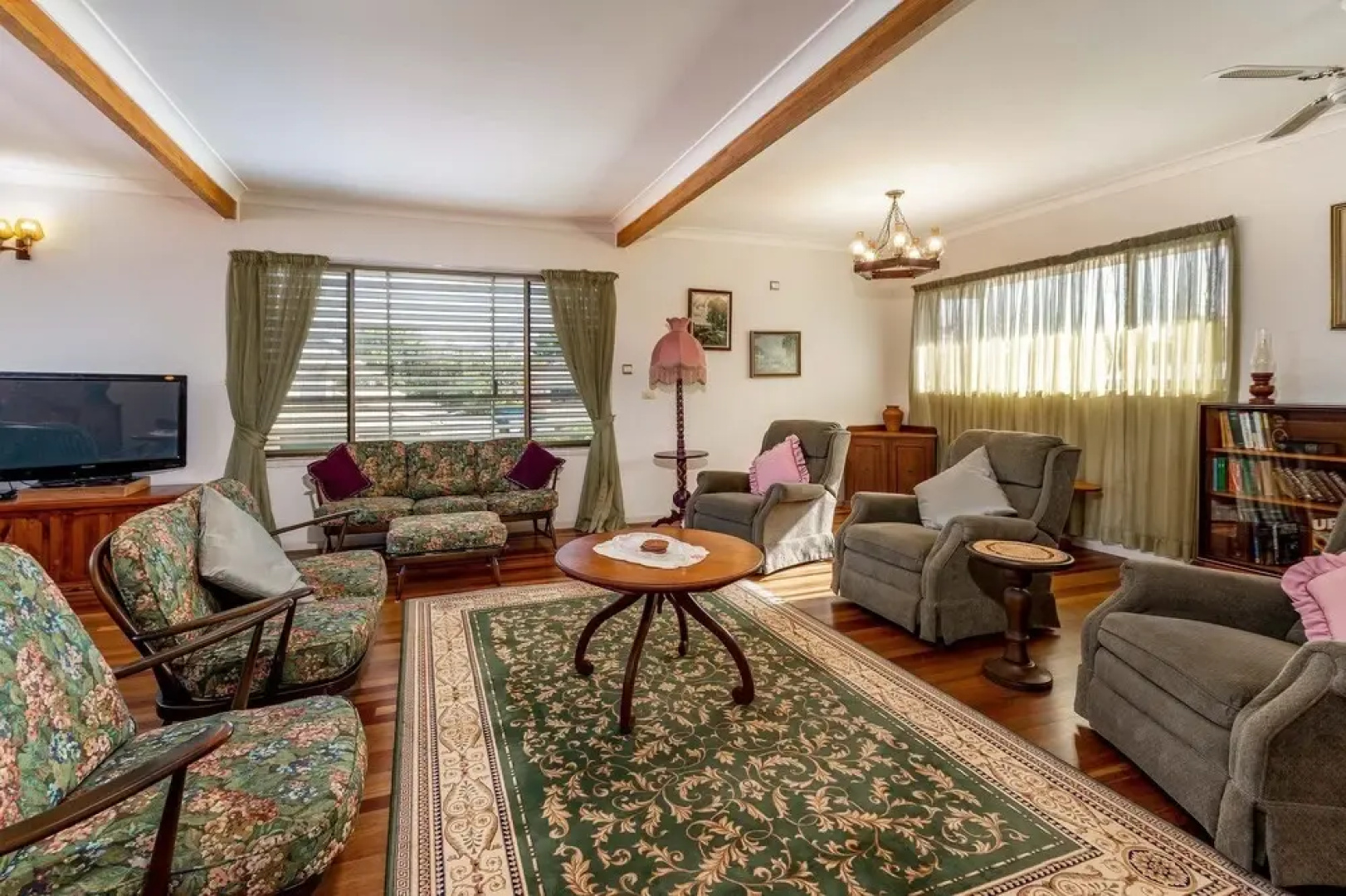 Spoil yourself with the perfect position of this first floor Unit