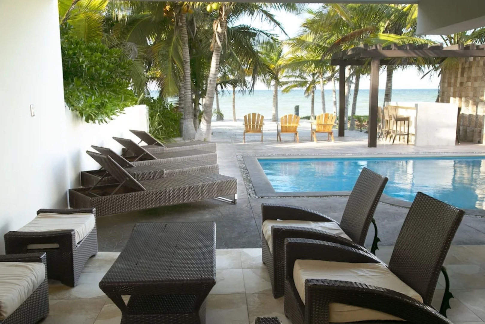 5 BR House with Pool and Private Beach