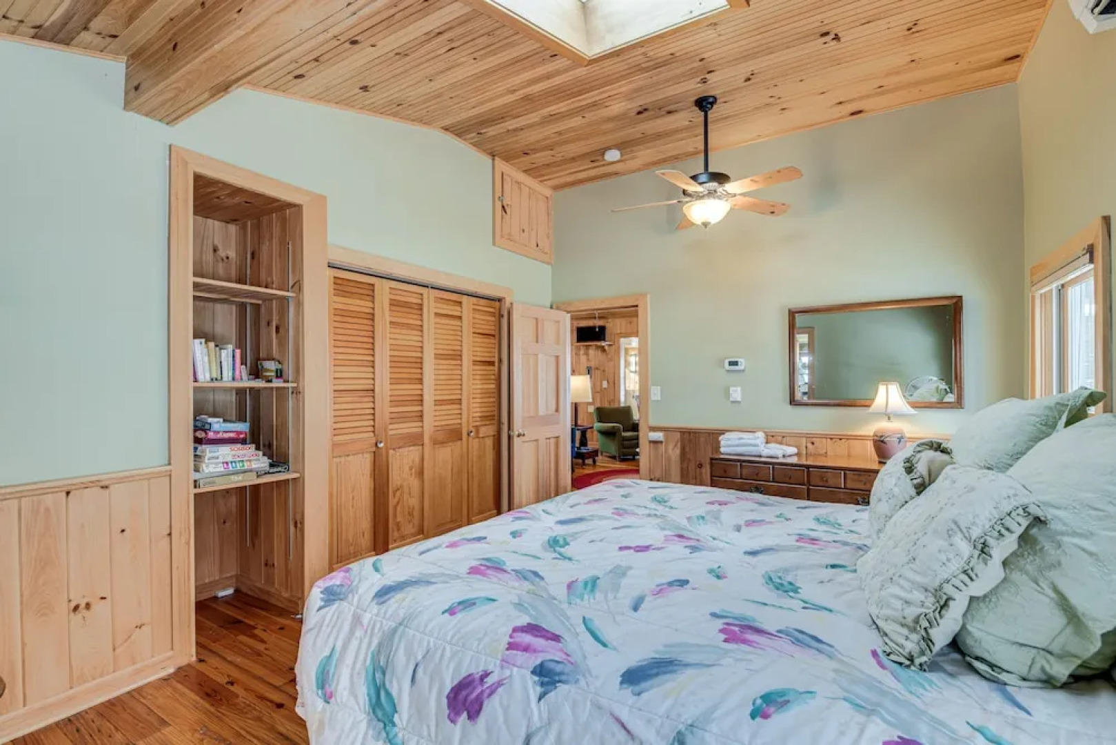 Waterfront North Hero Home w/ Screened Porch