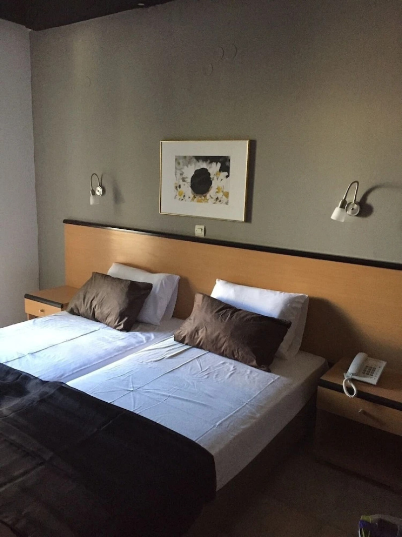 Black Rose Hotel & Suites