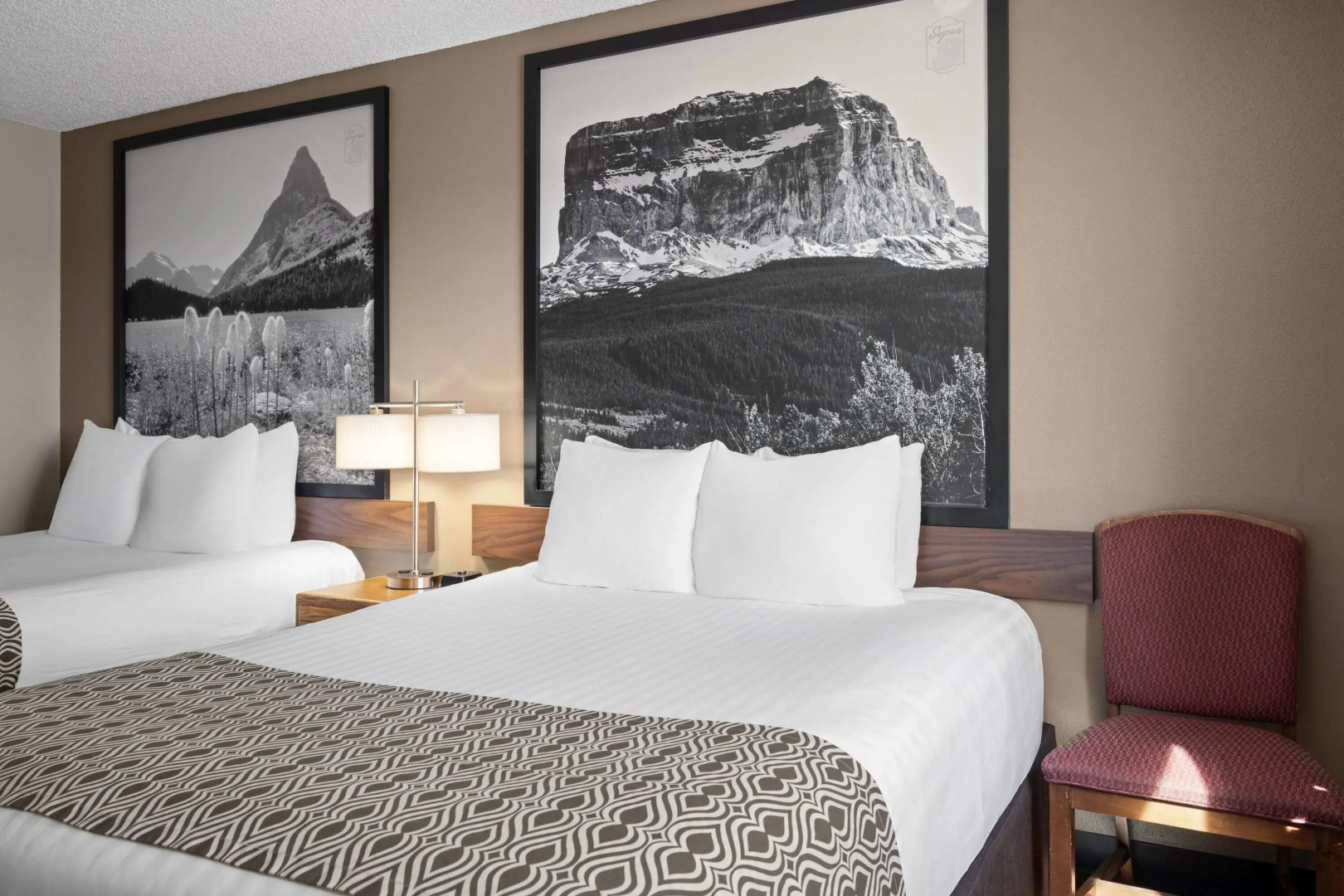 Super 8 by Wyndham Lewistown