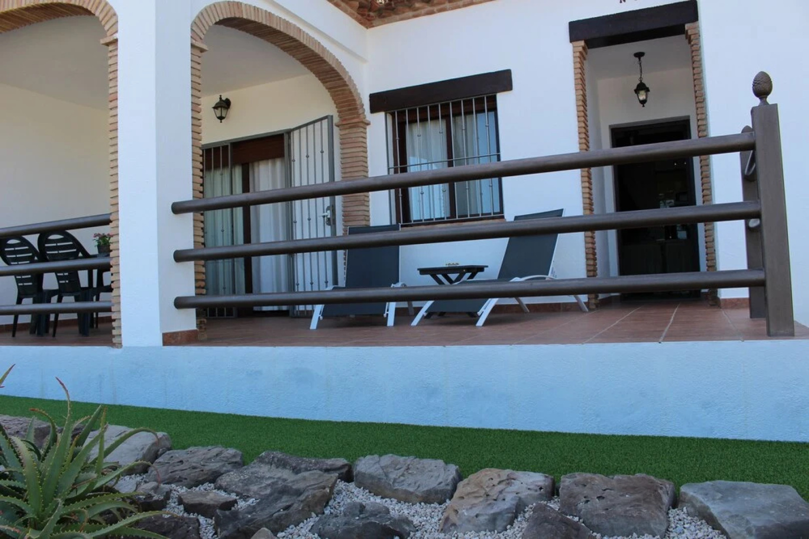 Serene Retreat in Lake Vinuela With Breathtaking Views