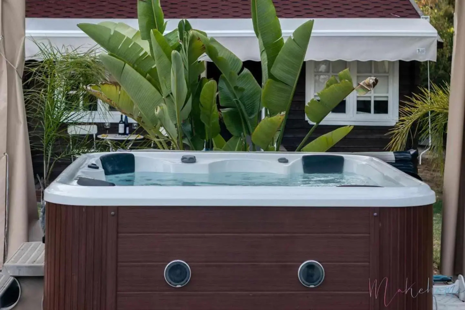 Bungalow espectacular garaje piscina y jacuzzi