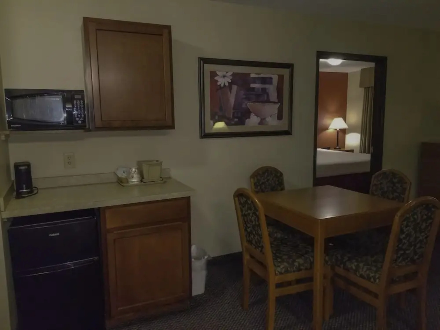 Paola Inn and Suites