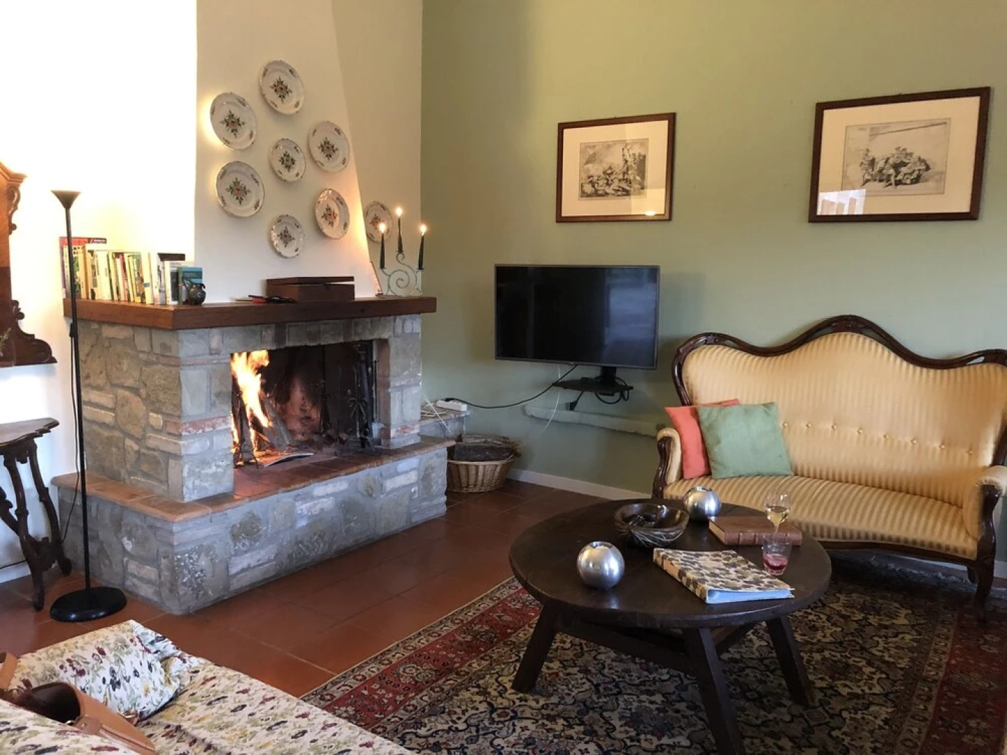 6 Bedrooms Umbrian farmhouse