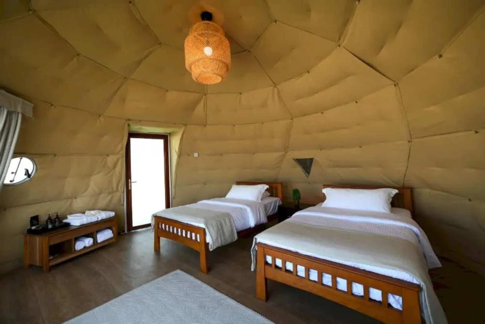 Siniya Island Resorts