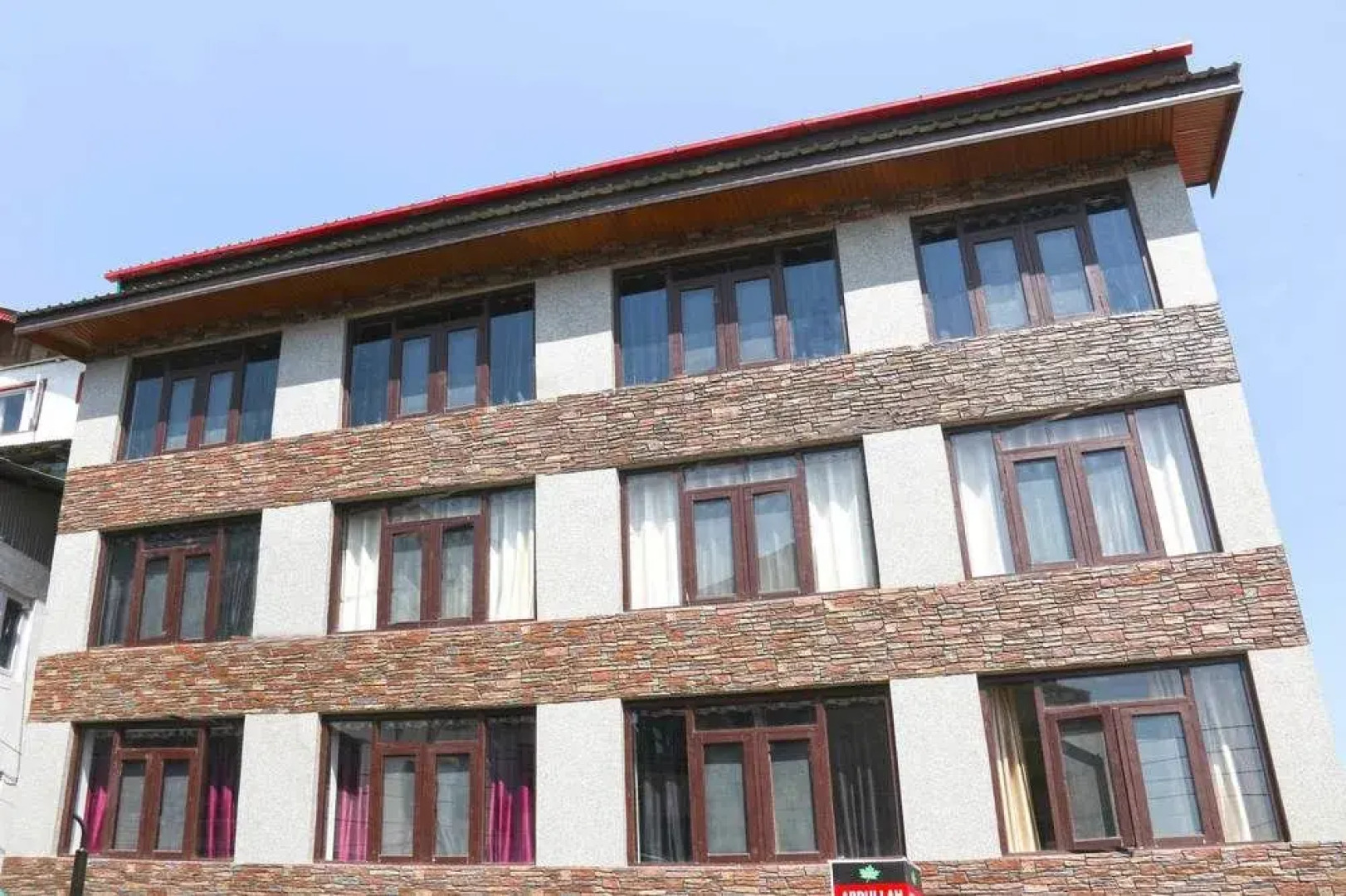 OYO Rooms Near Zero Bridge