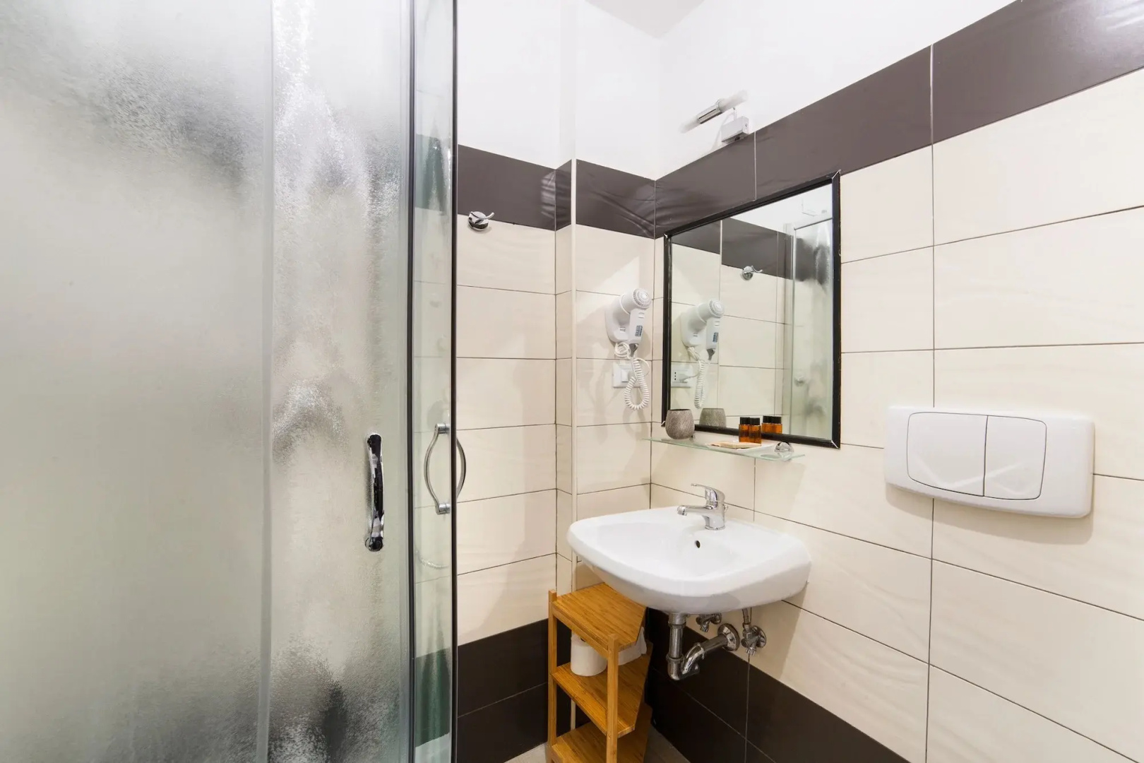 Dada Suites