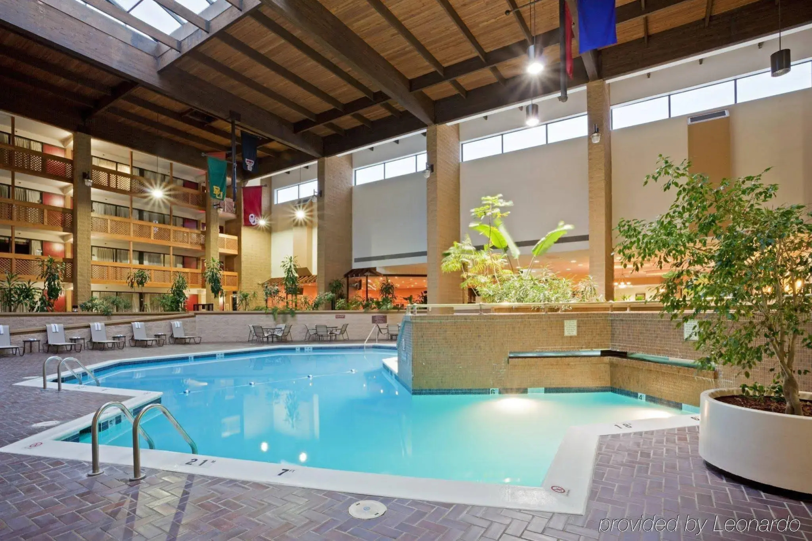 DoubleTree by Hilton Hotel Lawrence