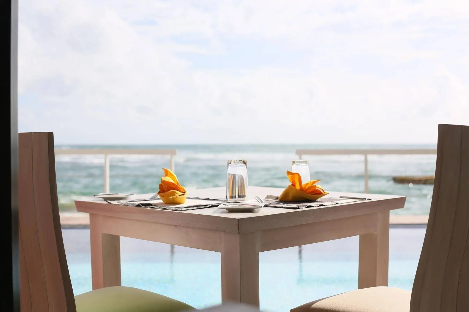 Coral Rock by Bansei