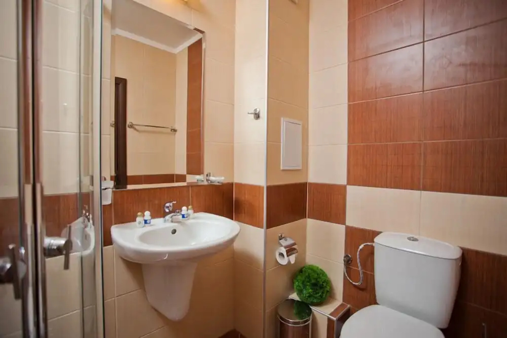 Apartcomplex Harmony Suites