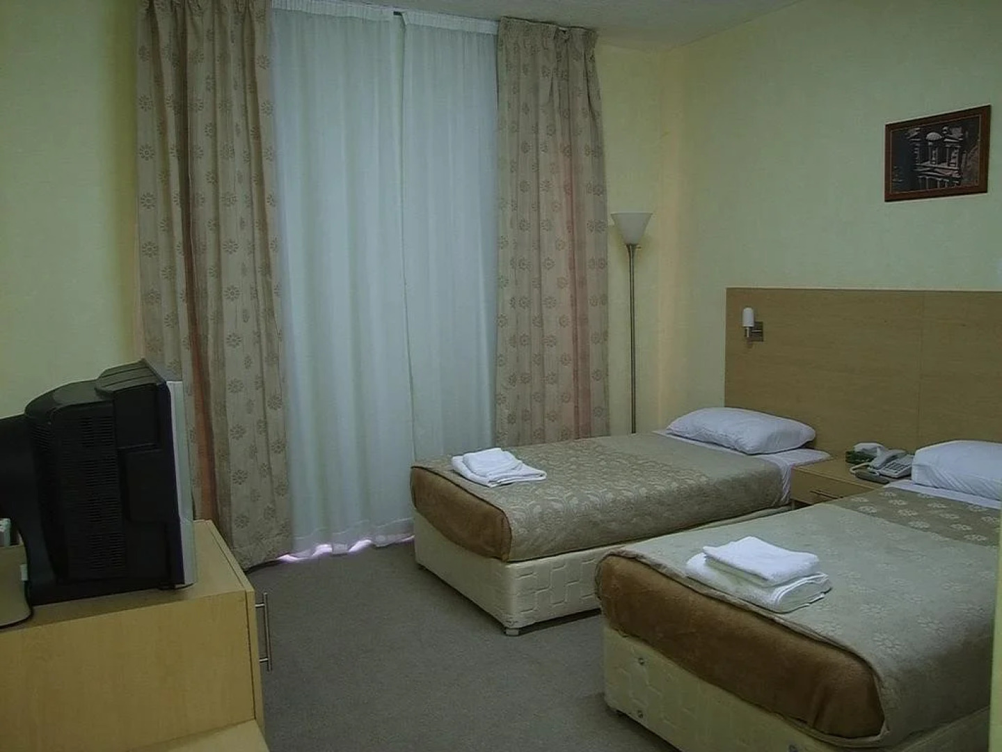 Montreal Hotel - Al Shobak