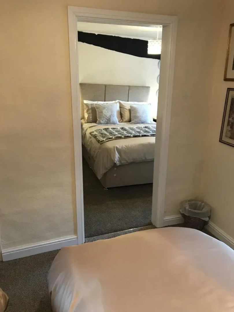 The Kings Arms Hotel