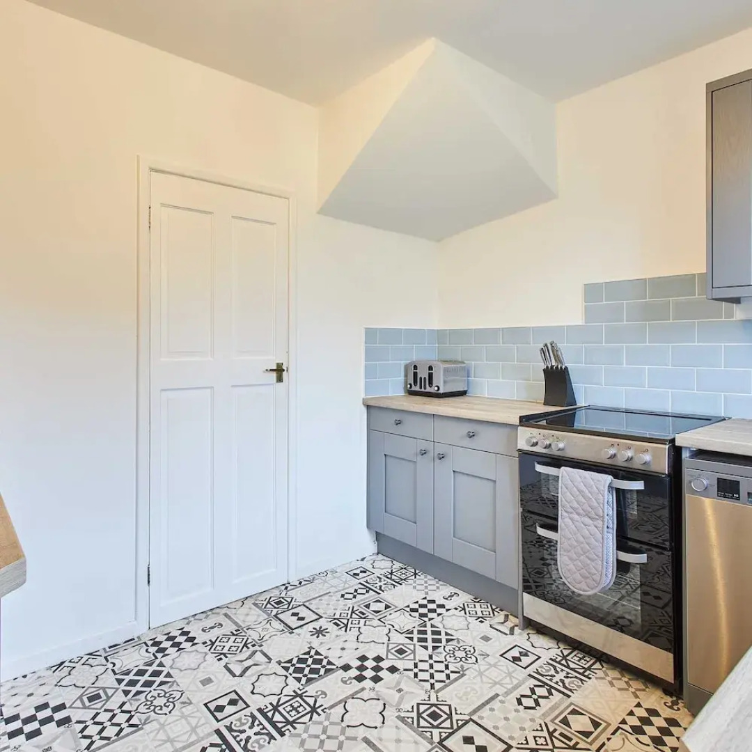 Host Stay Crab Cottage