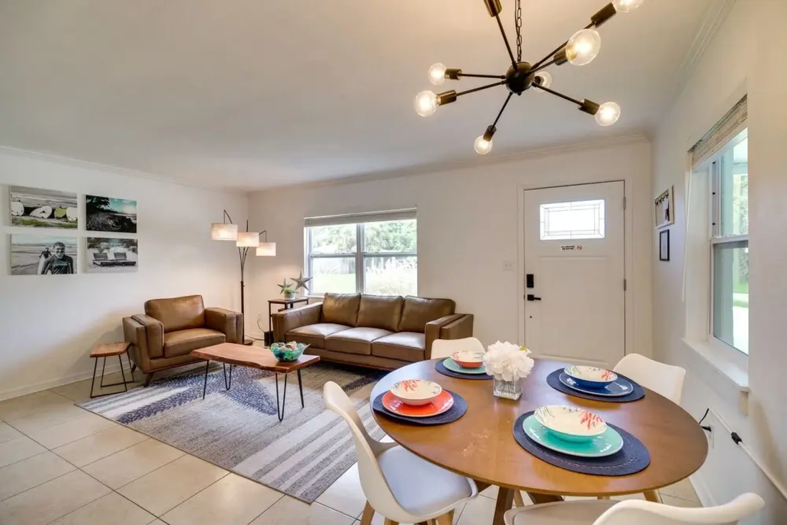 Chic Melbourne Cottage w/ Fire Pit, 4 Mi to Beach!