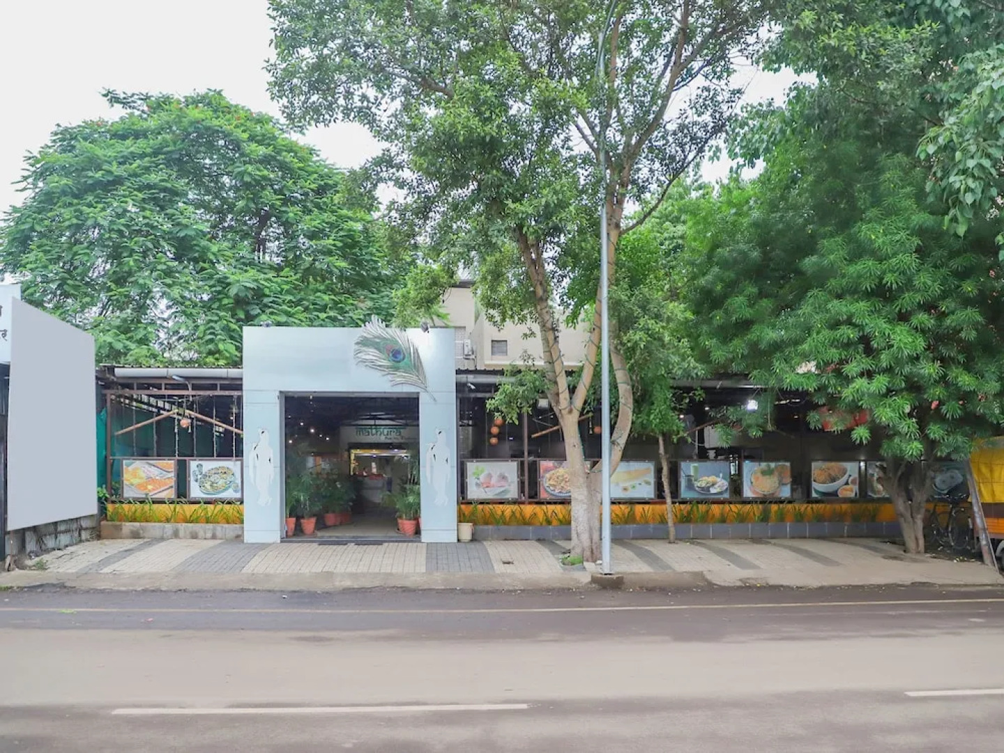 OYO 15847 Hotel Mathura Lodging