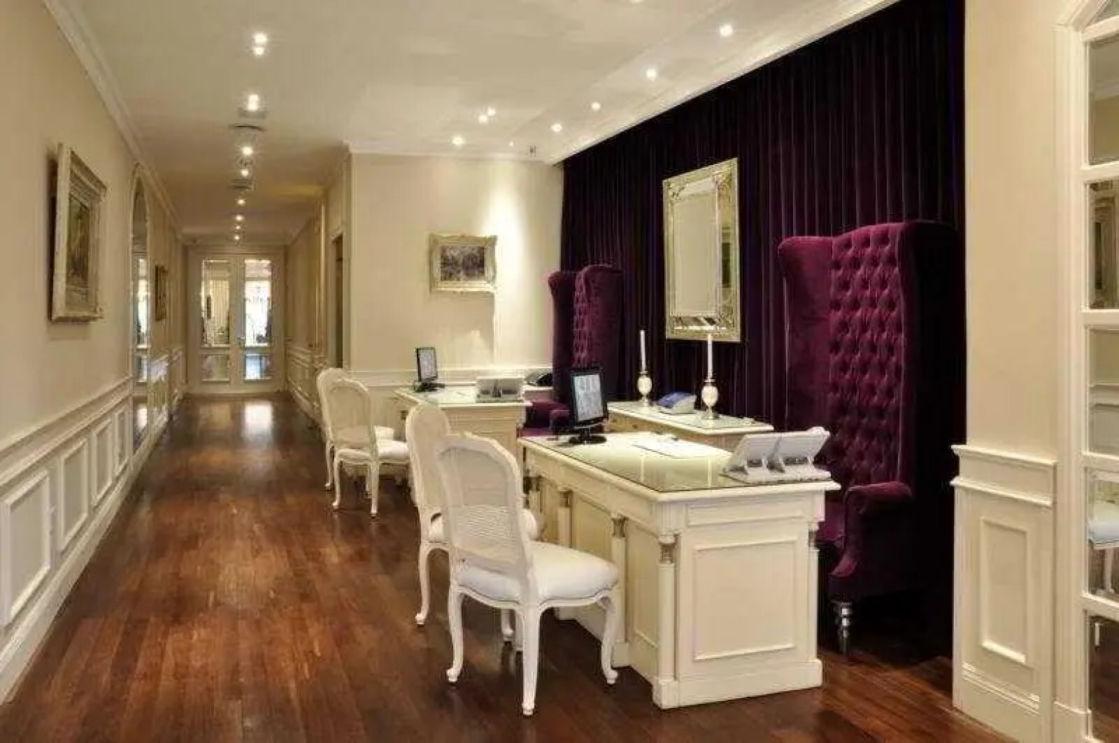 Sainte Jeanne Boutique & Spa