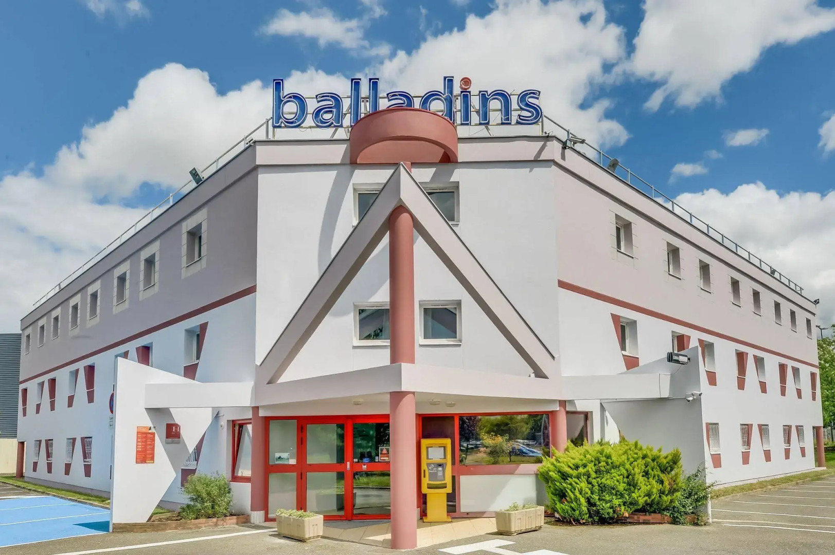 Welcomotel Coignières