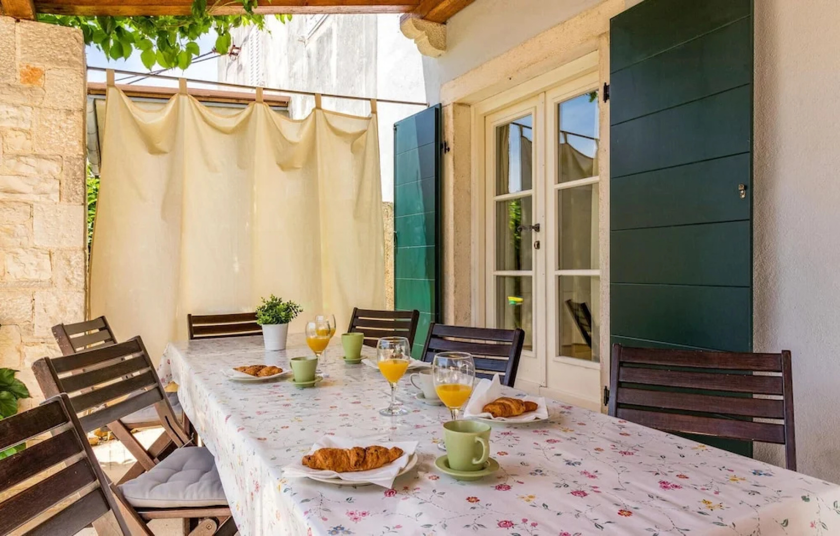 Nice Home in Liznjan With Sauna, Wifi and 4 Bedrooms