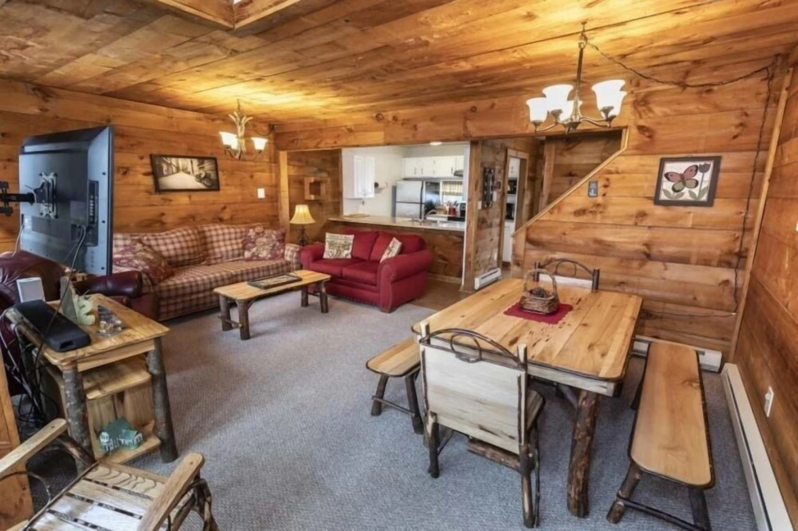 Seven Springs 3 BR Deluxe Condo, Near Golf Course by RedAwning