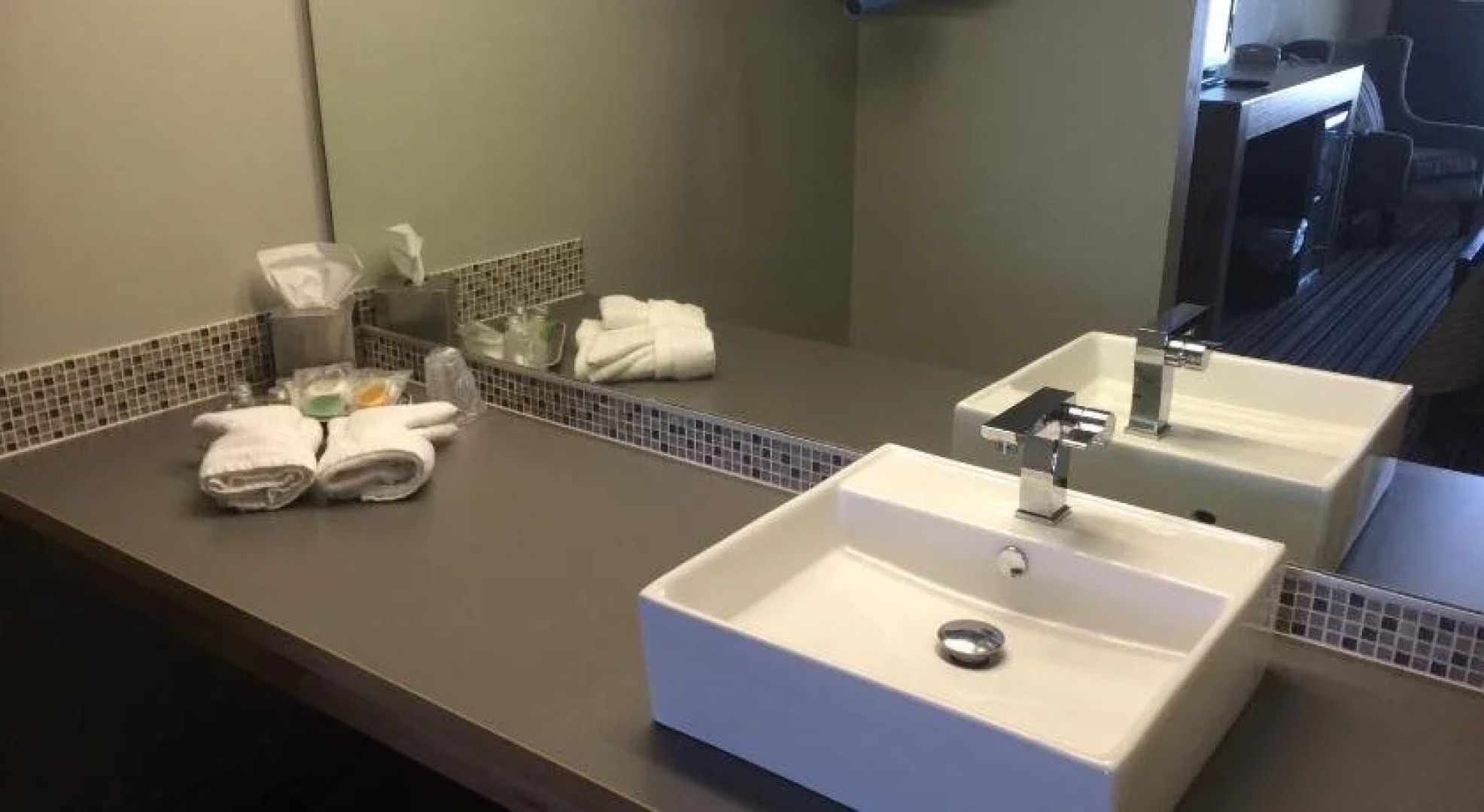 Blue Lakes Inn & Extended Stay