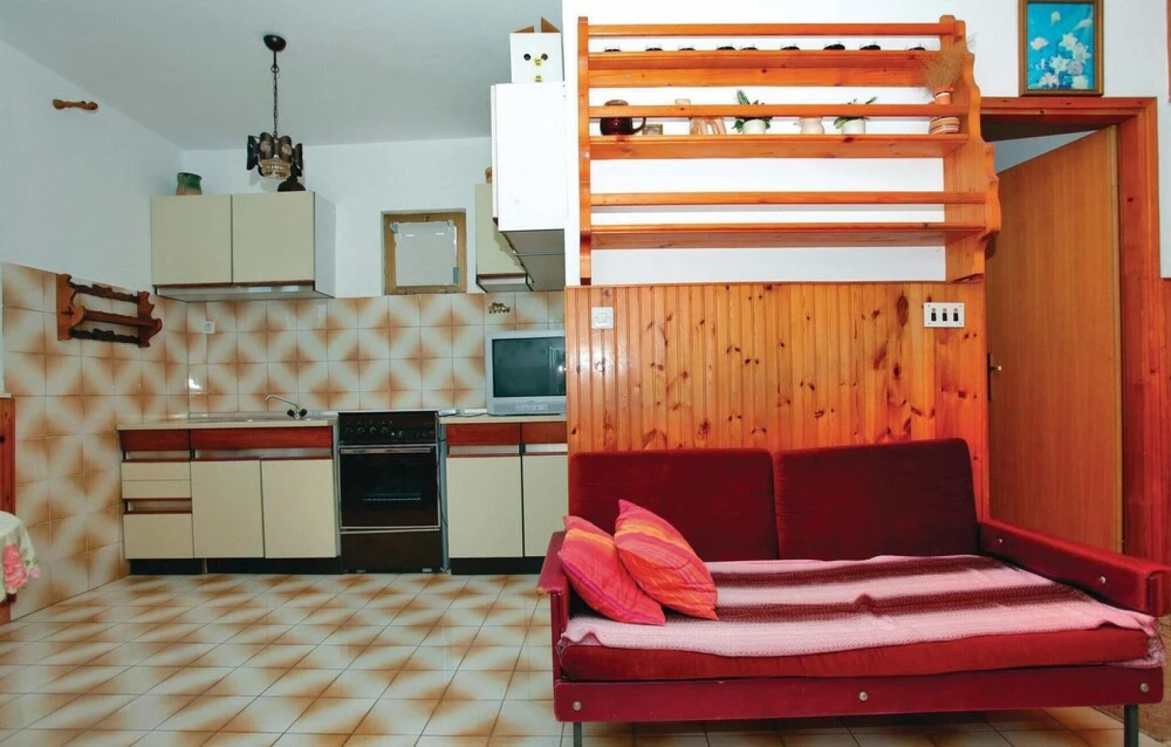 Awesome Home in Racisce With Wifi and 6 Bedrooms