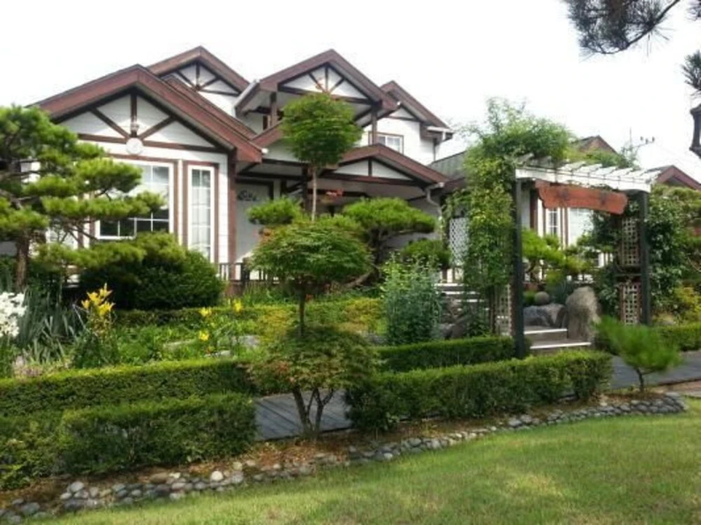 Yangpyeong Silver River Pension