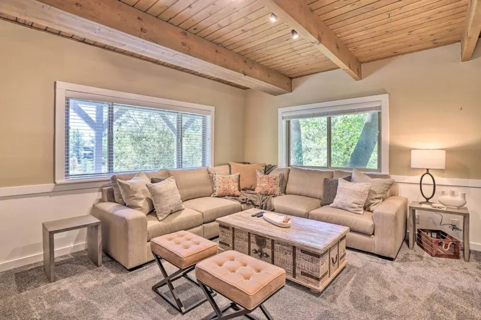 Arrowhead Retreat w/ Luxe Furnishings & Lake Views