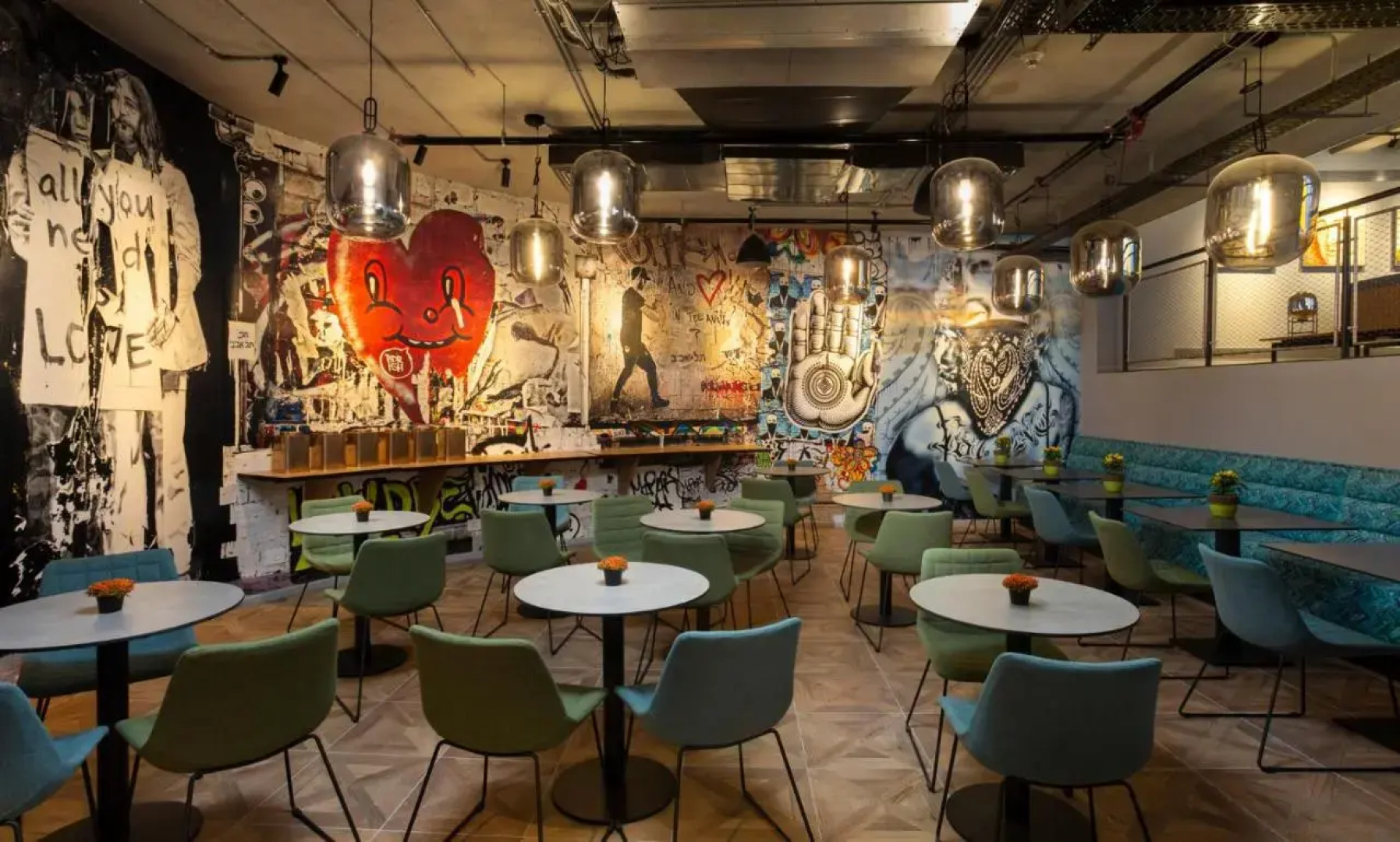 Link hotel & Hub By Dan Hotels