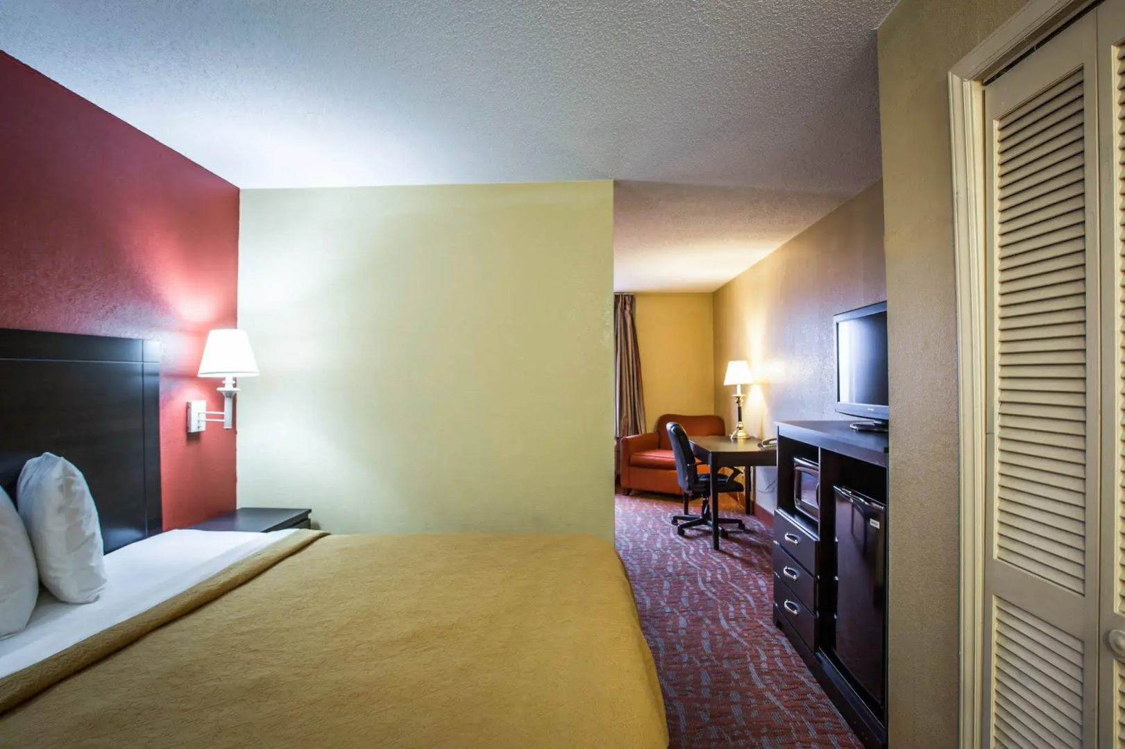 Quality Inn & Suites Monroe