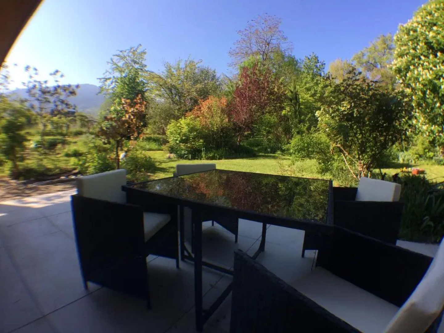 Rare, cosy studio terrasse au coeur de St-Jorioz