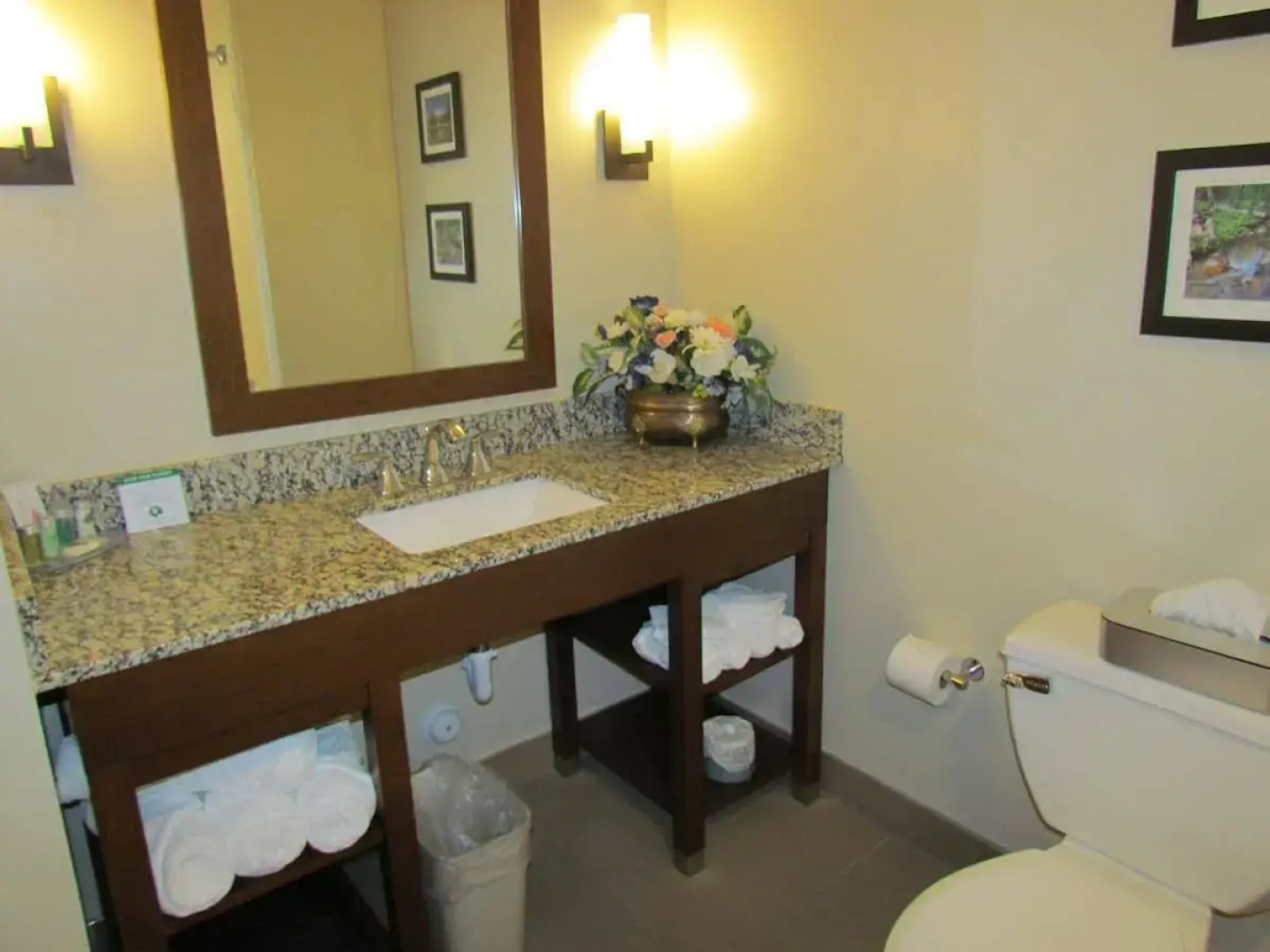 Heartland Inn and Suites