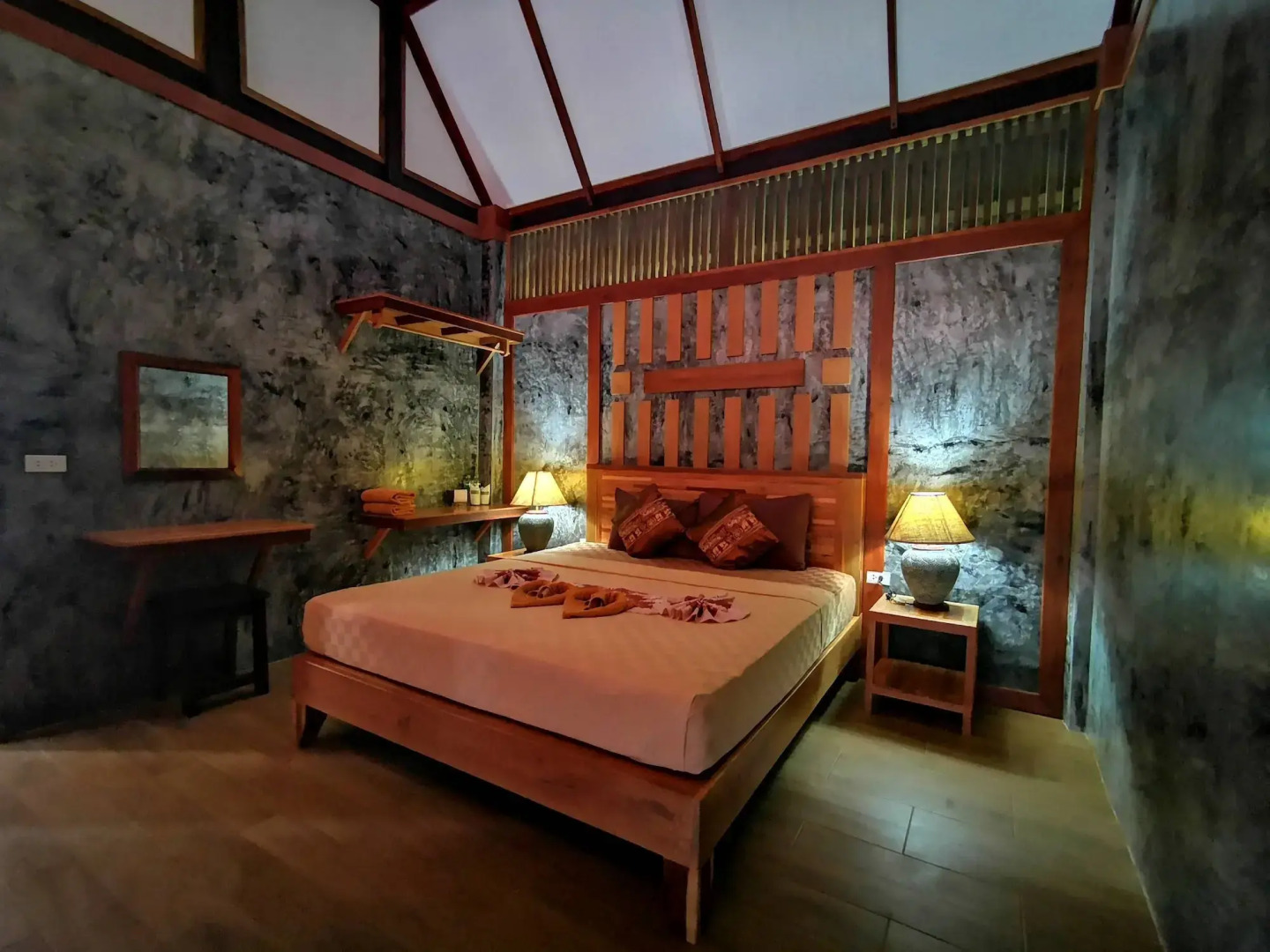 Phi Phi Relax Beach Resort