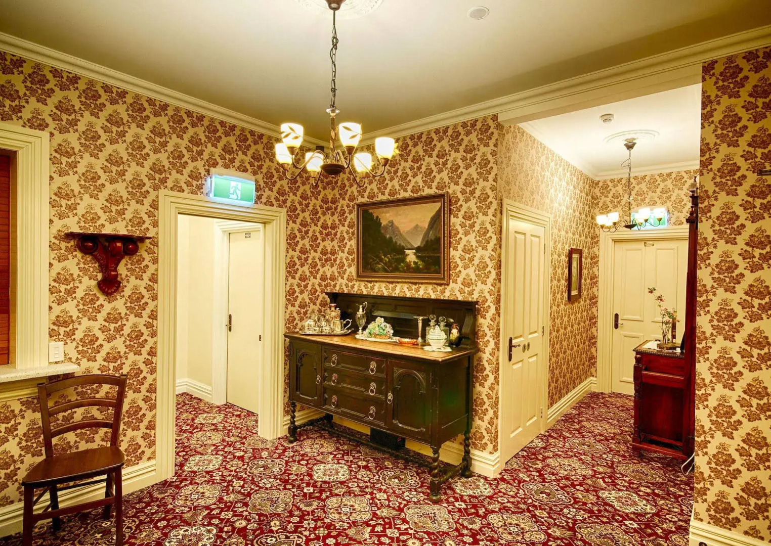 Theatre Royal Hotel Kumara