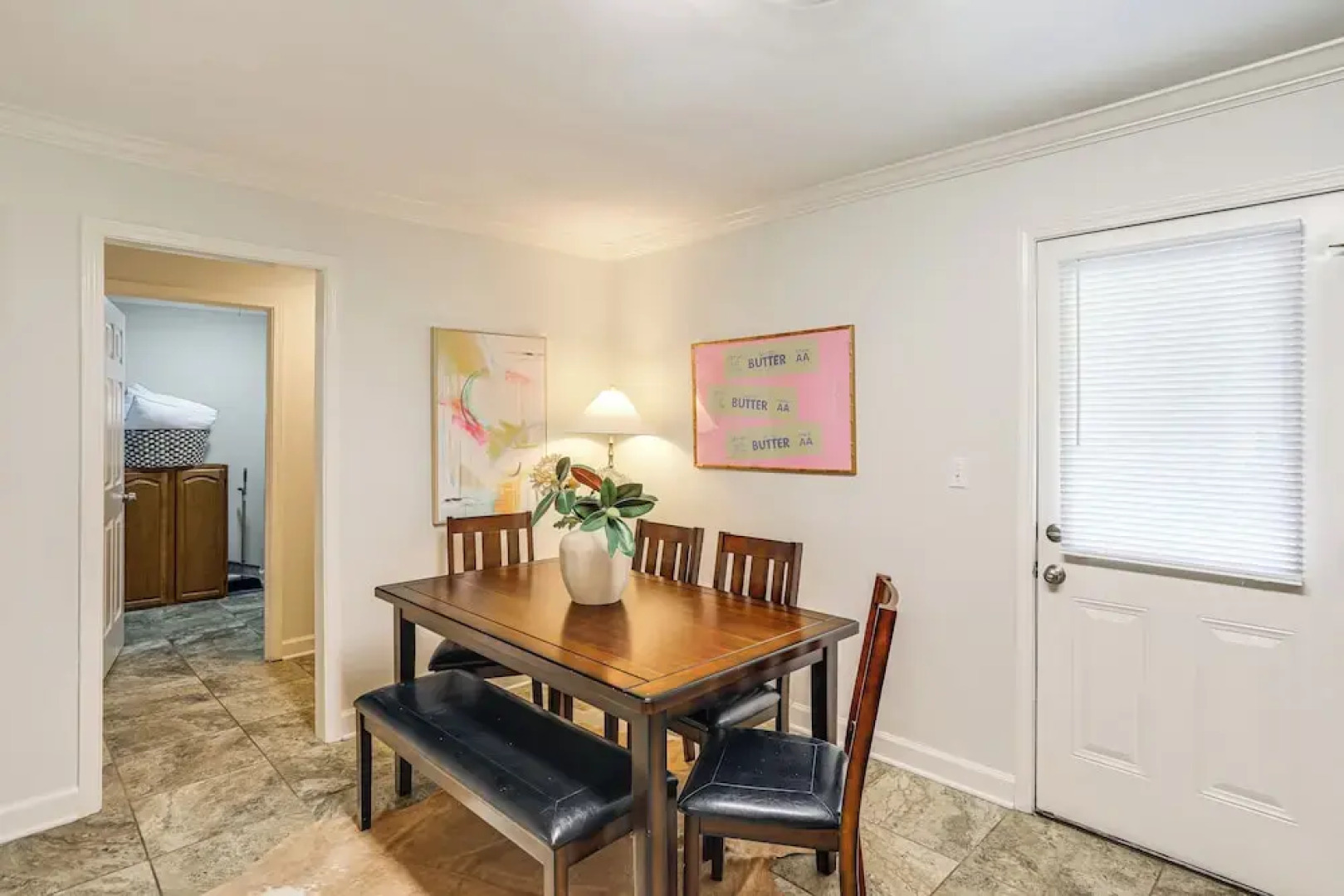 < 1 Mi to Ole Miss! Serene Home w/ Large Yard