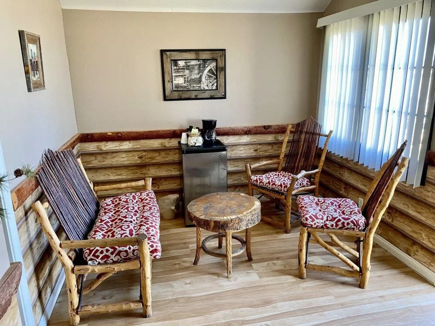 Tioga Lodge At Mono Lake