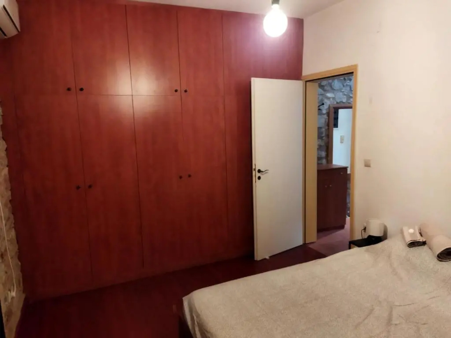 Traditional Stone House - Individual - 4-8 persons