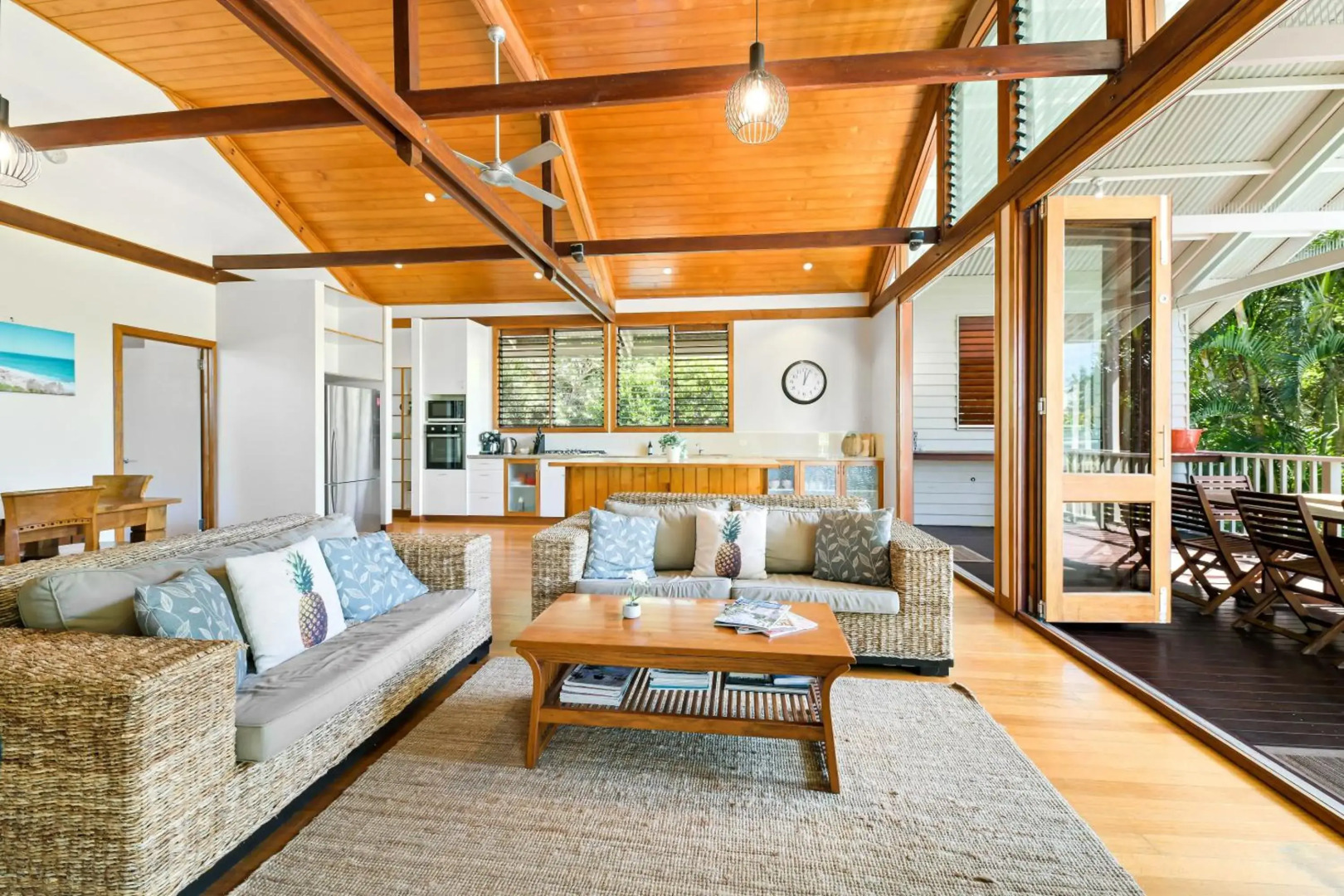 Serenity - Mudjimba - Pet Friendly Holiday Home