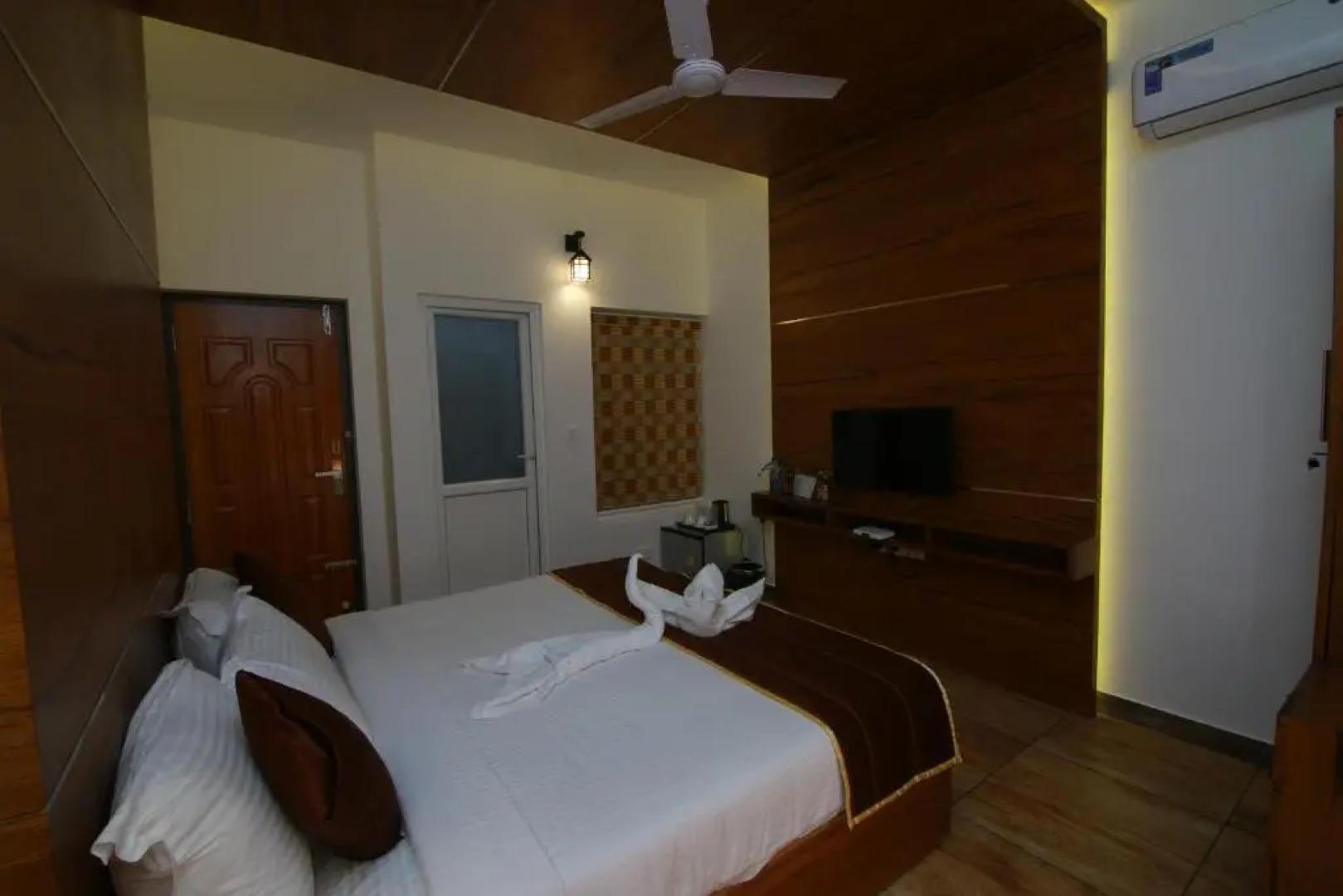 Palette Hill View Resort