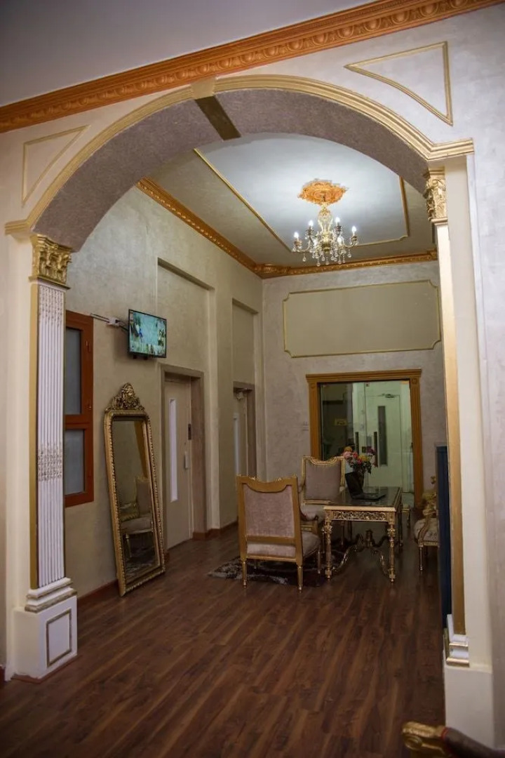 New Grand Royal Hotel