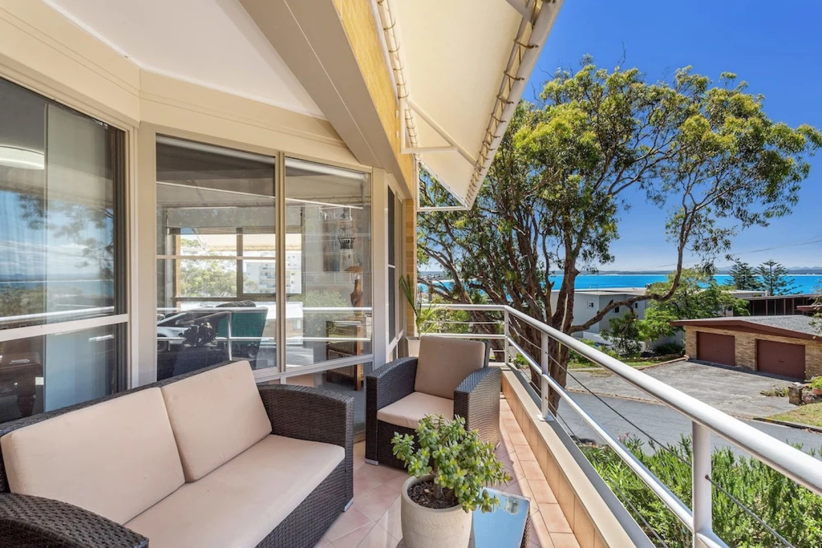 Ronald Avenue, Unit 2/36