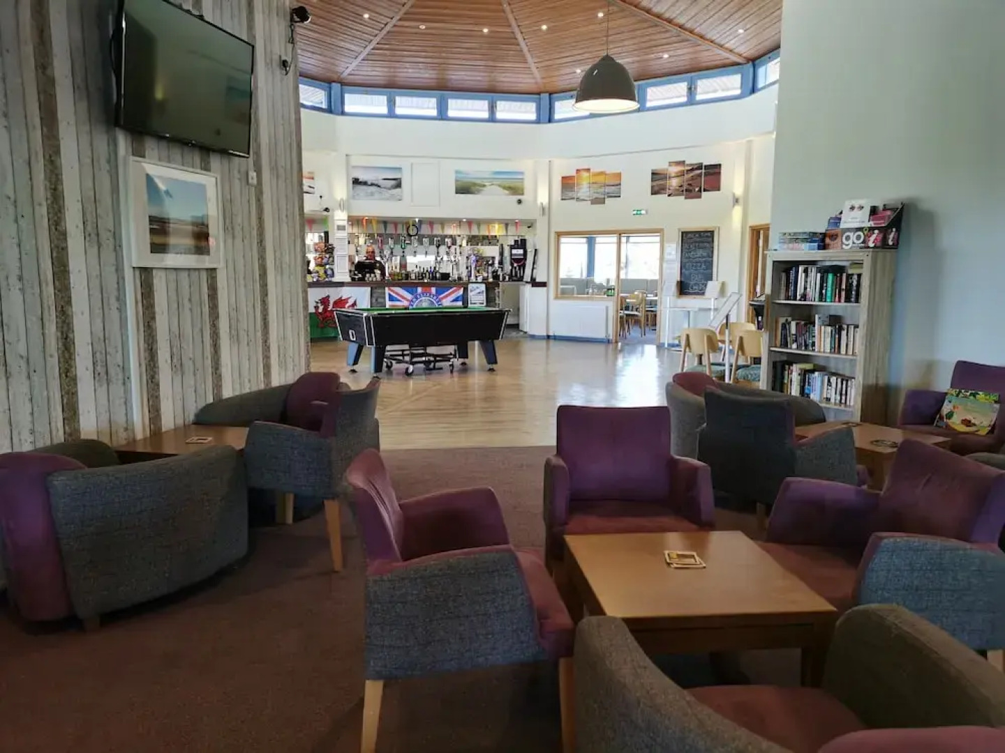 Snowdonia Sunbeach Holiday Sea and Mountain View