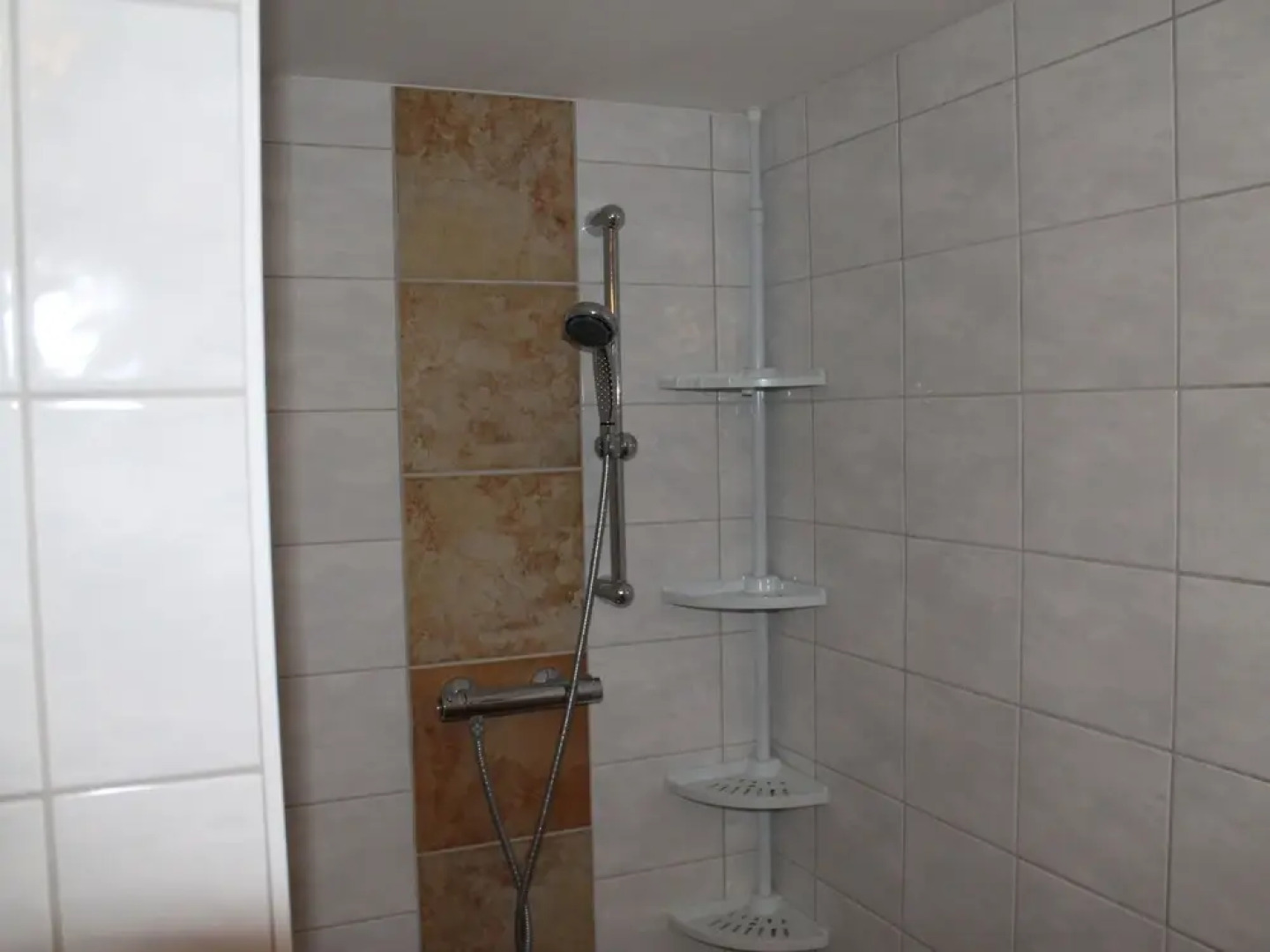 Welcoming Bungalow in Marlow With Terrace