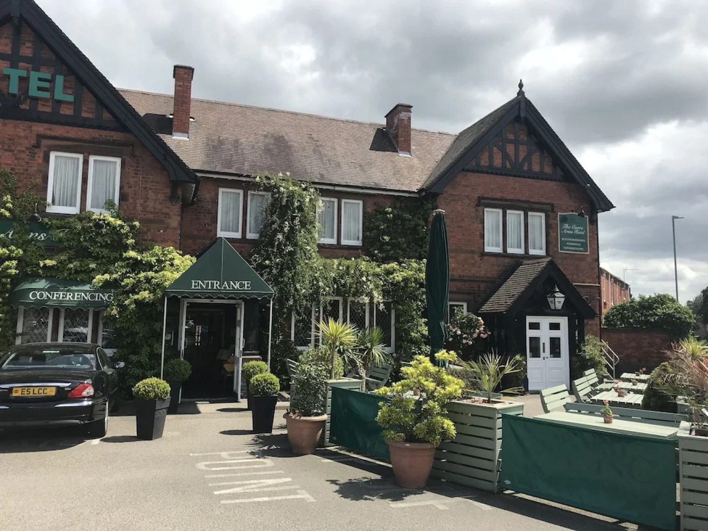 The Carre Arms Hotel